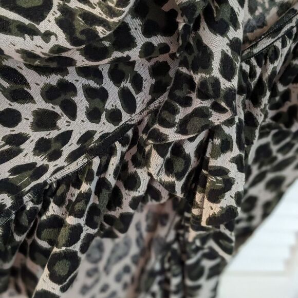 INC International Concepts Sweater Women's sz L Leopard Print Ruffle Gold Glam - Picture 3 of 8